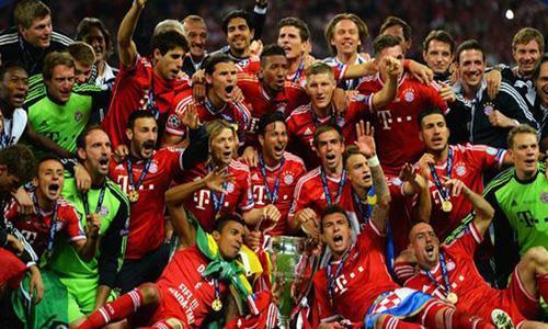 父子联手发声！詹姆斯焕发青春30+8+8，东契奇关键三分助湖人逆转鹈鹕